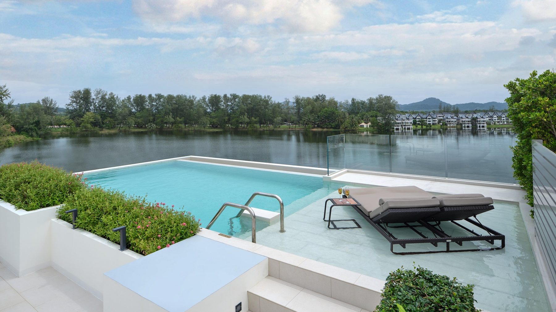 Angsana Laguna Phuket — Two Bedroom Lagoon View Pool Suite: свой бассейн над лагуной