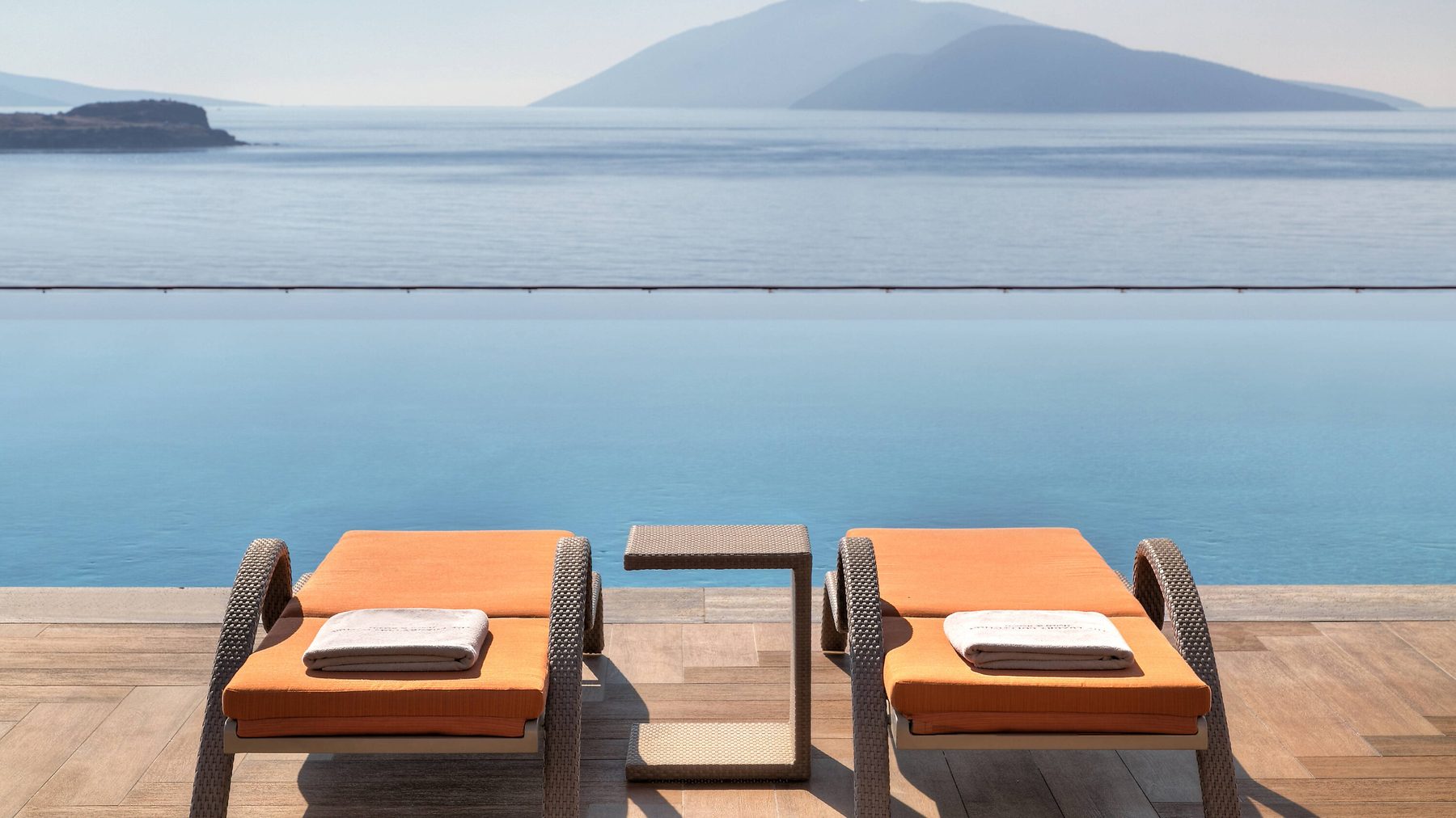 Caresse Bodrum — бесконечный бассейн над бухтой Асарлык