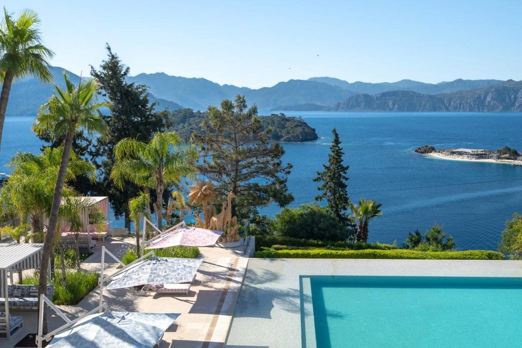 D Maris Bay