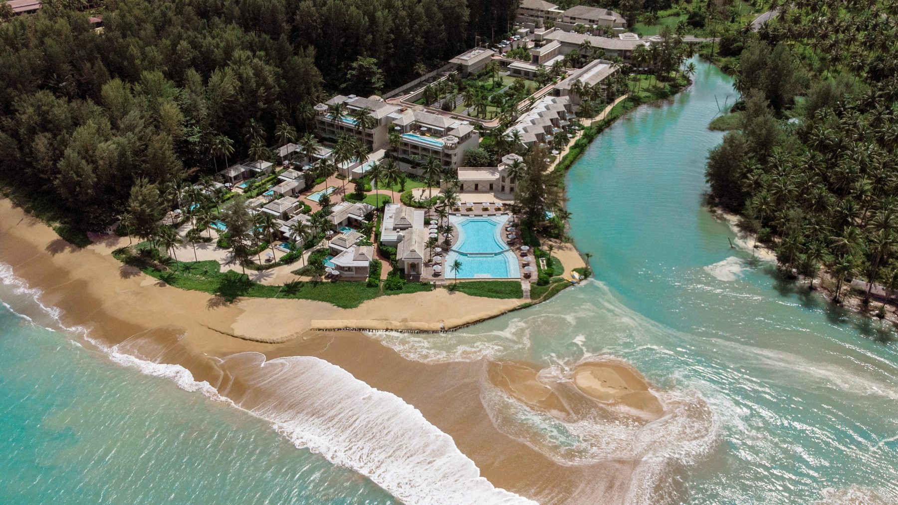 Devasom Khao Lak с высоты — курорт между лагуной, морем и пляжем Кхук Кхак
