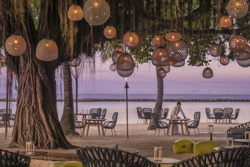 Four Seasons Landaa Giraavaru