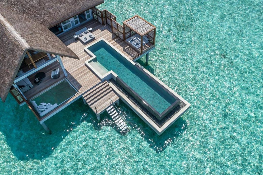 Four Seasons Landaa Giraavaru
