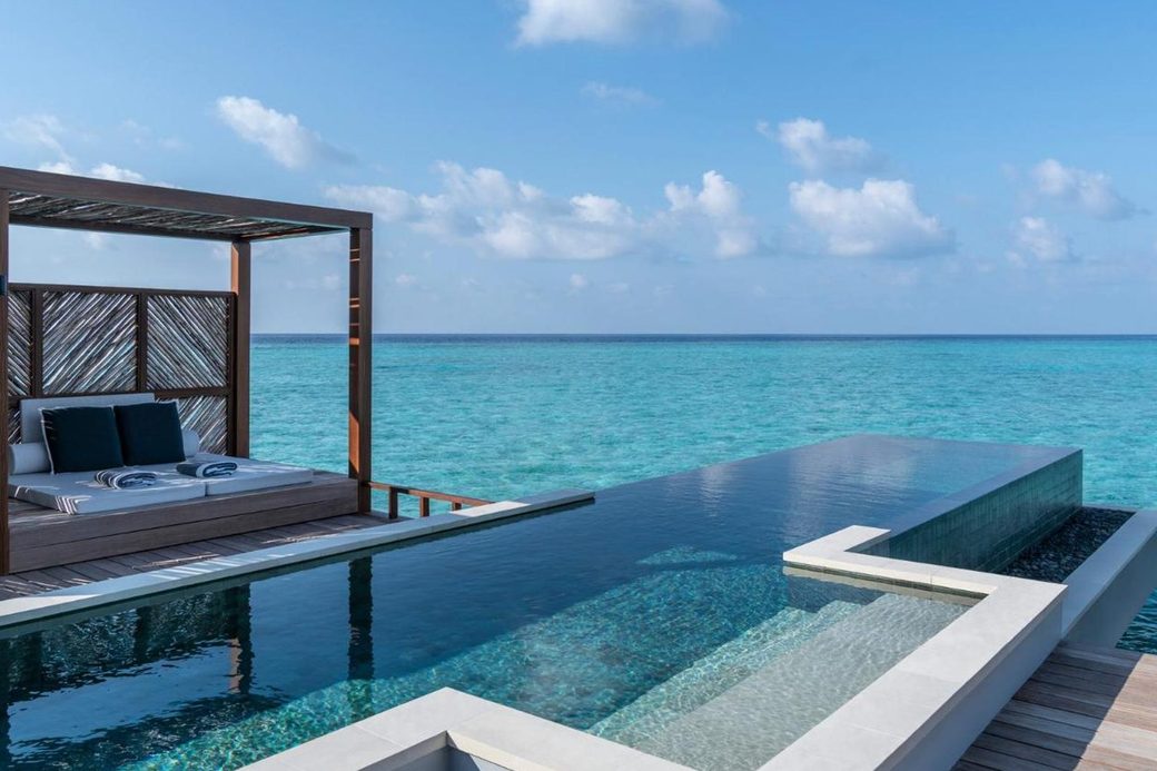 Four Seasons Landaa Giraavaru