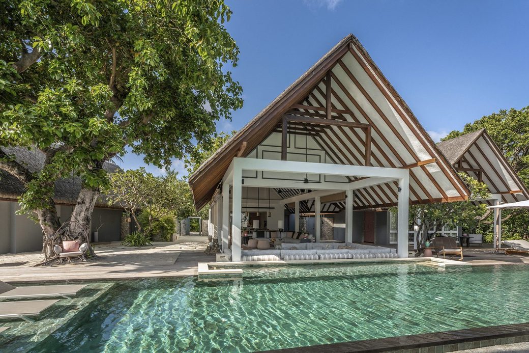 Four Seasons Landaa Giraavaru