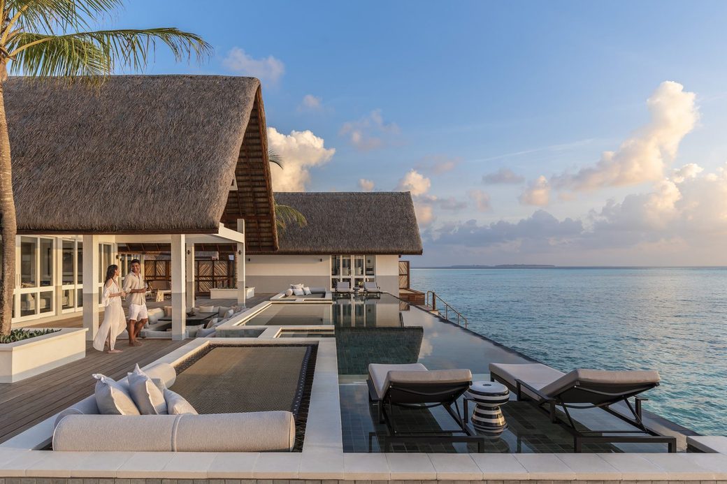 Four Seasons Landaa Giraavaru