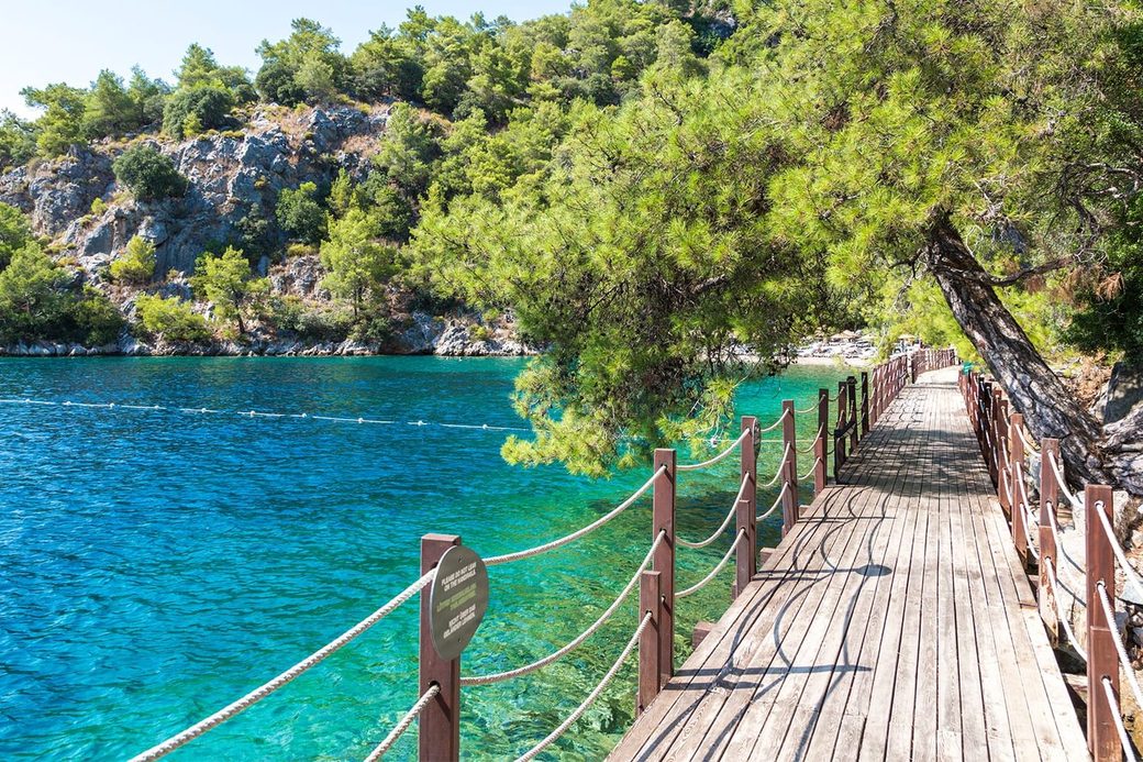 Hillside Beach Club