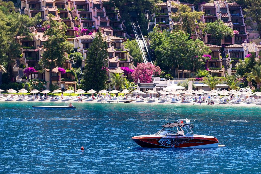 Hillside Beach Club