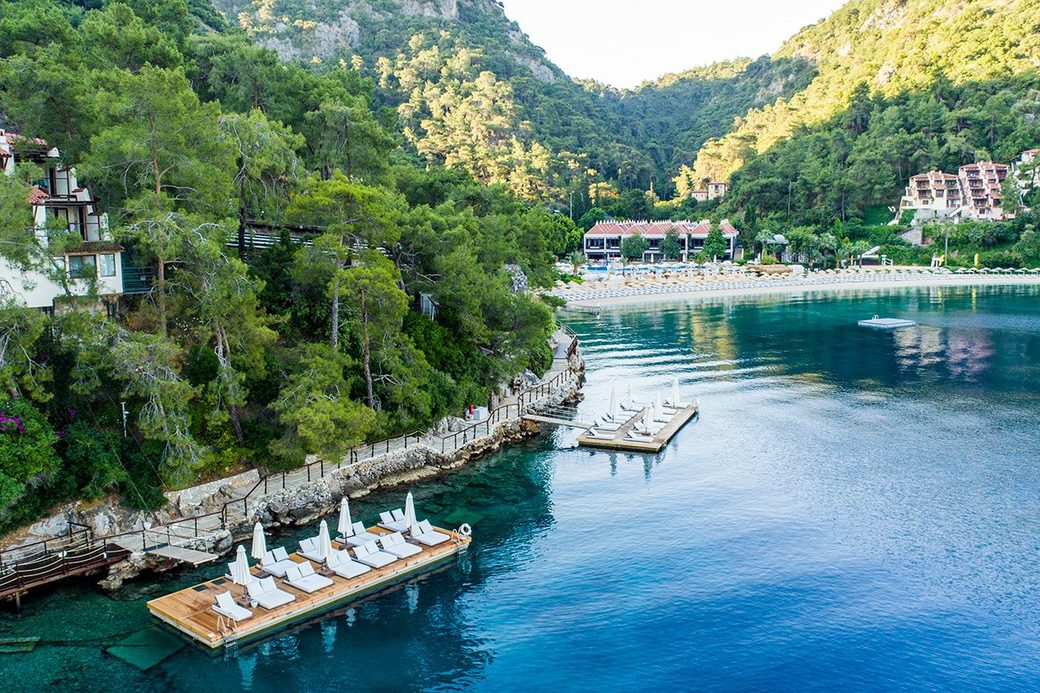Hillside Beach Club
