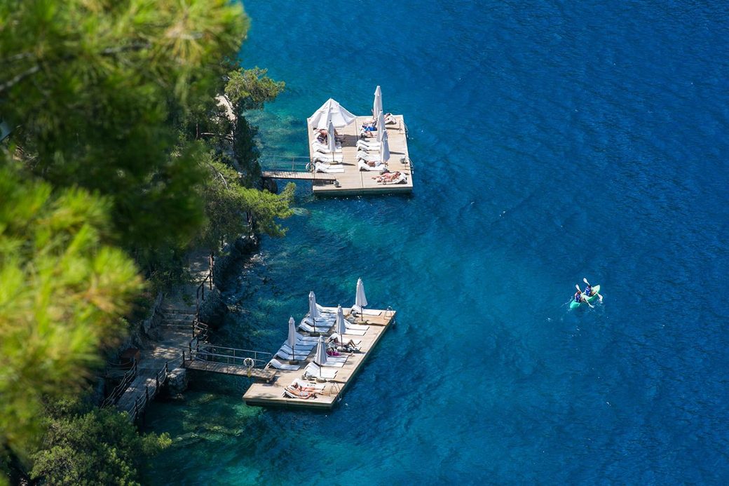 Hillside Beach Club