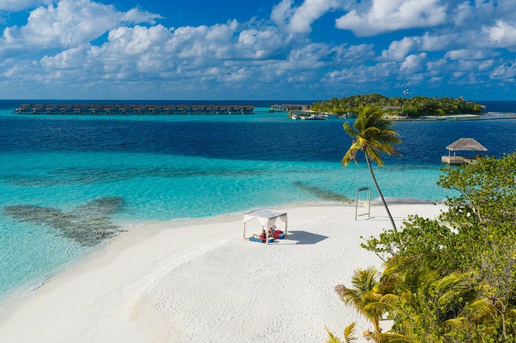 Outrigger Maldives Maafushivaru