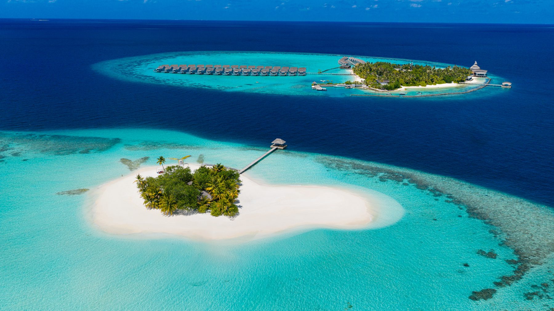 Outrigger Maldives Maafushivaru и остров Lonubo, Южный Ари