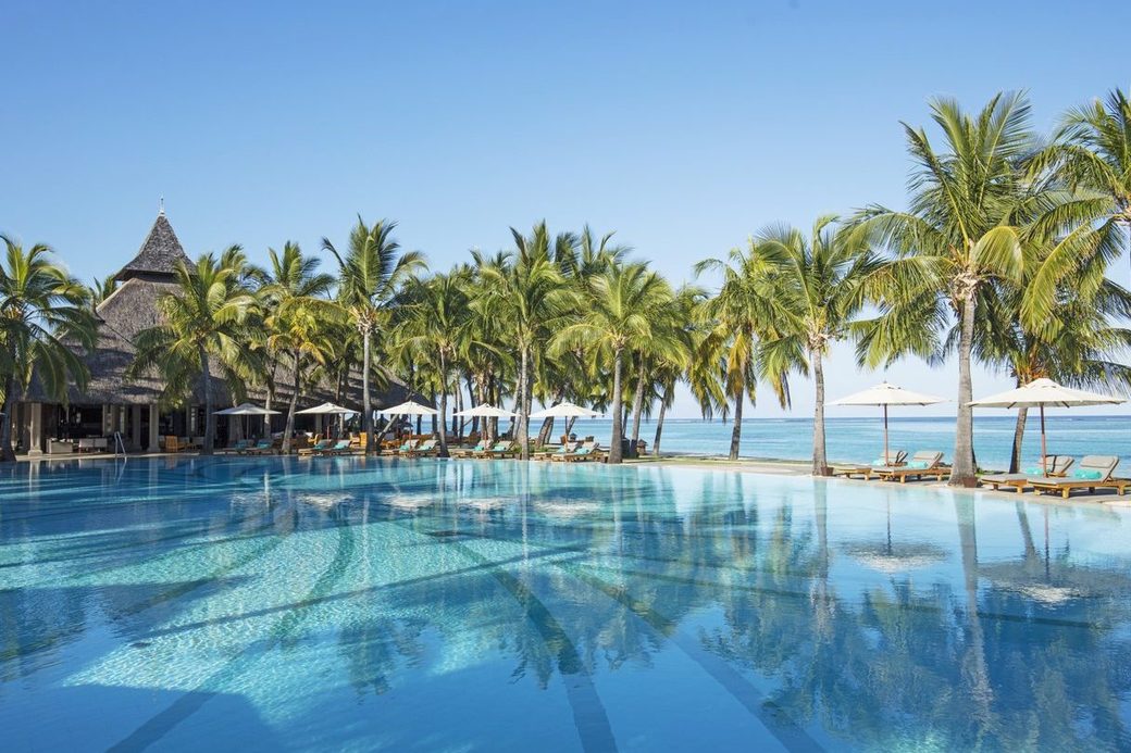 Paradis Beachcomber Golf Resort & Spa