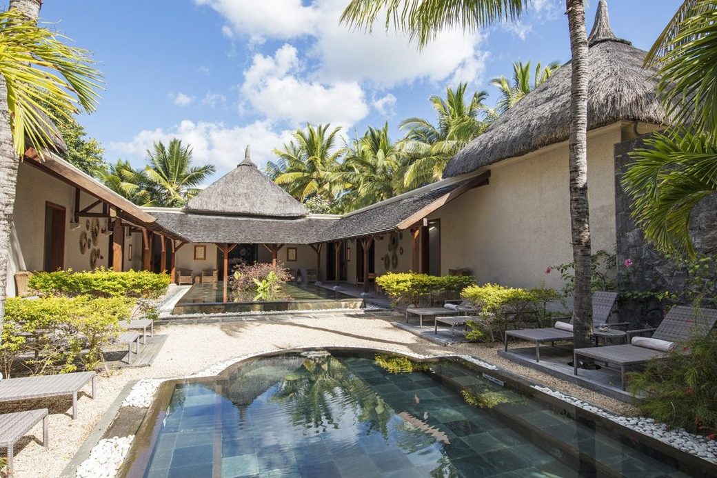 Paradis Beachcomber Golf Resort & Spa