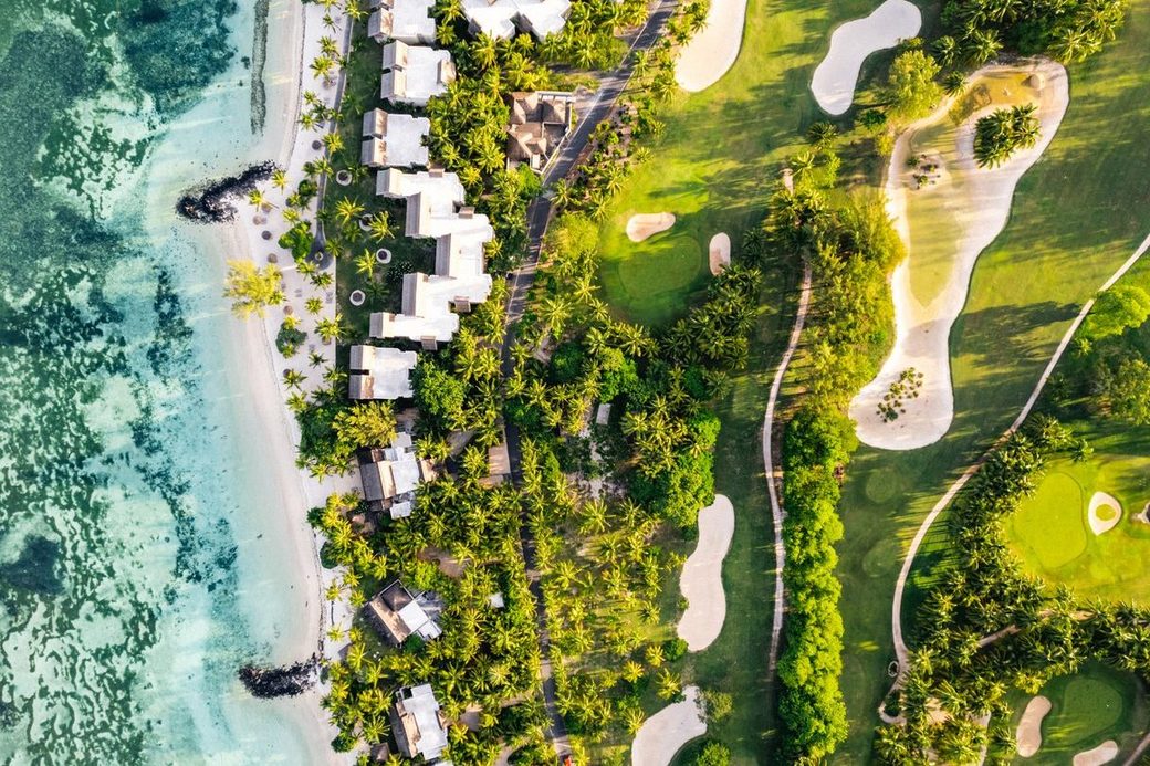 Paradis Beachcomber Golf Resort & Spa