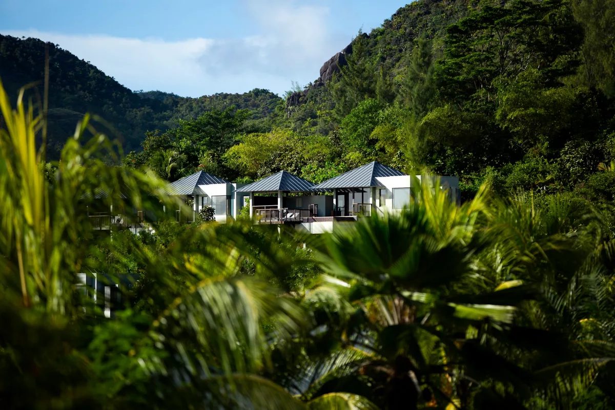 Raffles Seychelles — вилла среди зелени