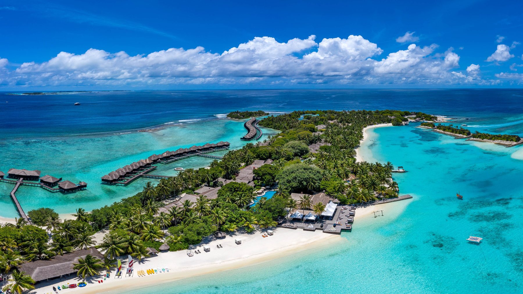 Sheraton Maldives Full Moon Resort & Spa, остров Фуранафуши, Северный Мале